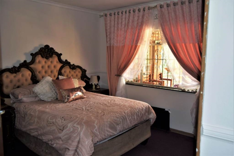 4 Bedroom Property for Sale in Vaalpark Free State